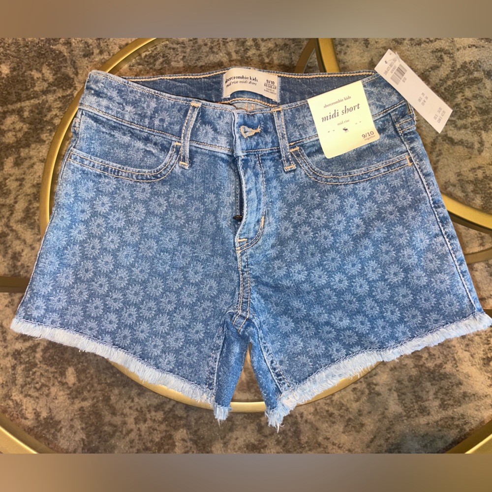 Abercrombie kids NWT Jean shorts adjustable waist 9/10
